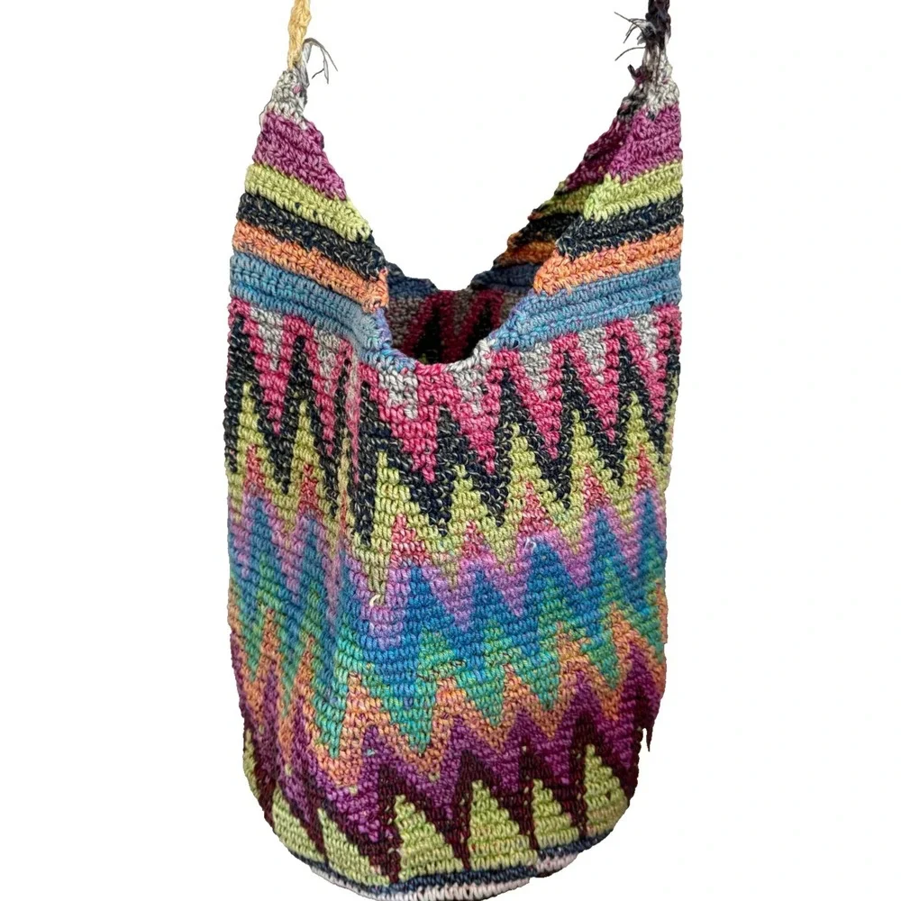 Vtg Y2K 90s Crochet Crossbody Bag Boho Rainbow Bucket Purse Hobo Hippie Festival